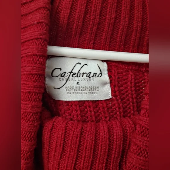 Turtle Neck Sweater S - Picture 3 of 3